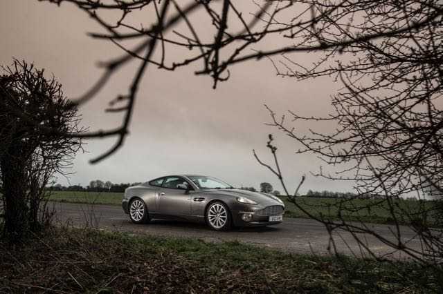 Aston Maretin Vanquish 2