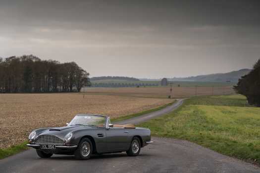 Aston Martin DB6 Volante