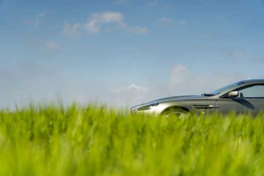 Aston Martin DB9