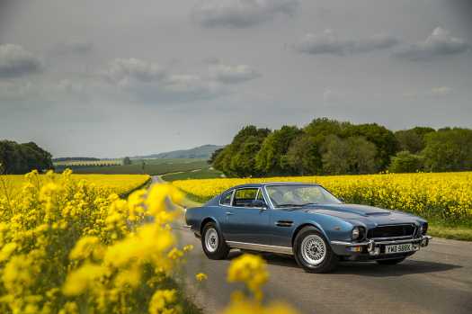 Aston Martin V8